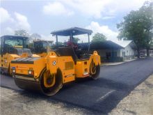 XCMG small asphalt compactor XD135S double drum road roller machine exhibited at Bauma China 2020